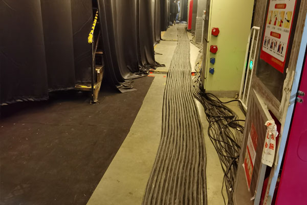 平江柴油发电机组的输出电压可以调节到哪些范围？