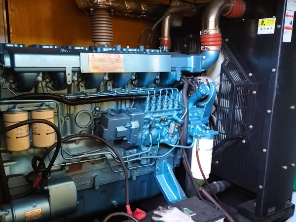 平江磷酸铁锂蓄电池的使用寿命与哪些因素有关？